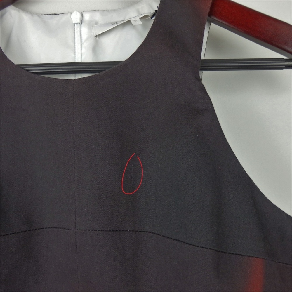 Black Halo Printed Tank Crop Top 2 - Picture 3 of 8
